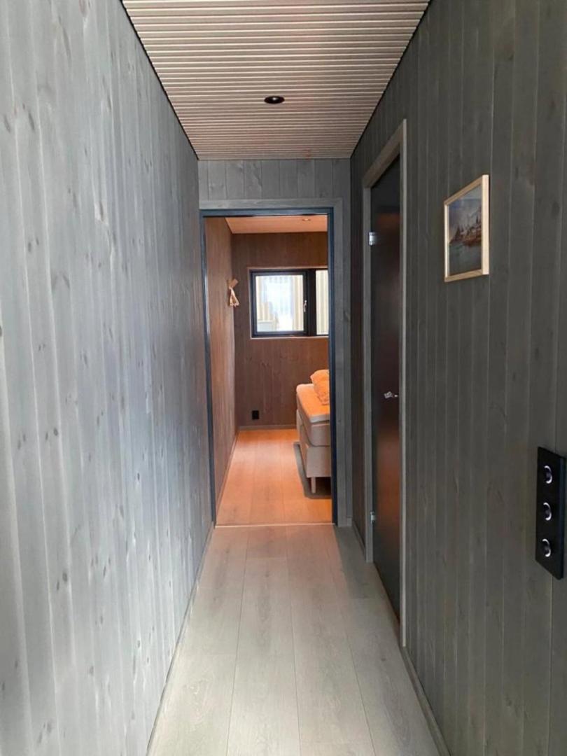 Waterfront Apartment With Panoramic Sea View Henningsvær Buitenkant foto